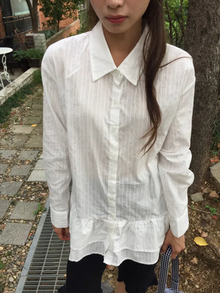 Delicate mood striped frill shirt