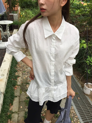 Delicate mood striped frill shirt