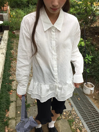 Delicate mood striped frill shirt