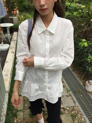 Delicate mood striped frill shirt