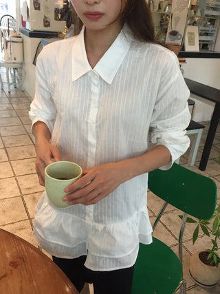 Delicate mood striped frill shirt