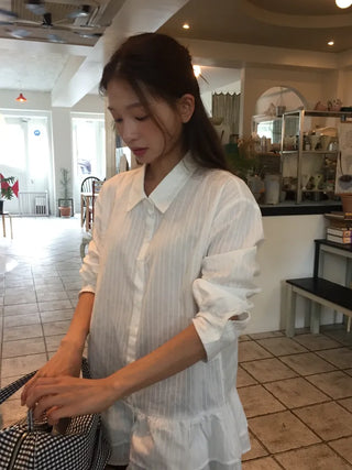 Delicate mood striped frill shirt