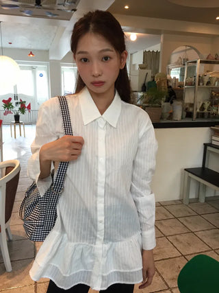 Delicate mood striped frill shirt