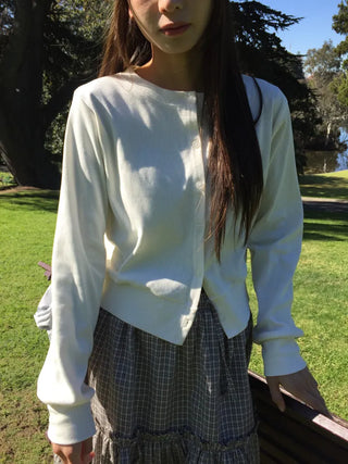 Cropped White Round Neck Knit Cardigan