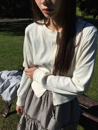 Cropped White Round Neck Knit Cardigan