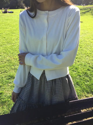 Cropped White Round Neck Knit Cardigan