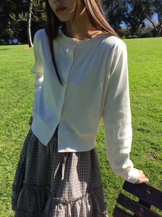 Cropped White Round Neck Knit Cardigan