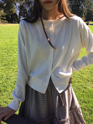 Cropped White Round Neck Knit Cardigan