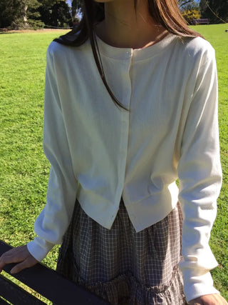Cropped White Round Neck Knit Cardigan