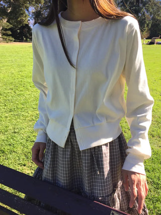 Cropped White Round Neck Knit Cardigan