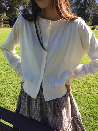 Cropped White Round Neck Knit Cardigan