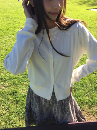 Cropped White Round Neck Knit Cardigan