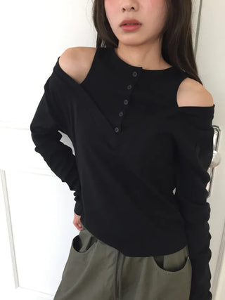 button detail off-shoulder black T-shirt