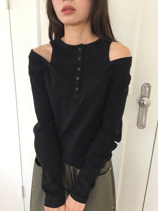 button detail off-shoulder black T-shirt