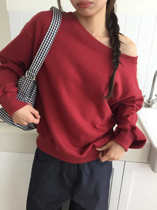 Delicate fit effortless chic off-shoulder sweatshirt
