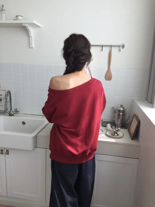Delicate fit effortless chic off-shoulder sweatshirt