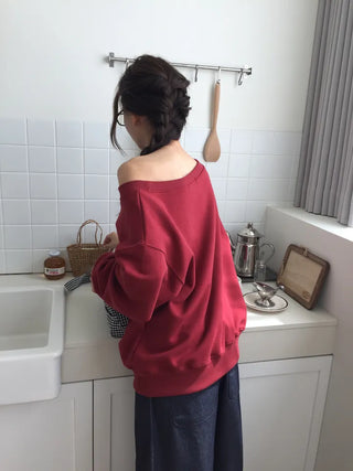 Delicate fit effortless chic off-shoulder sweatshirt