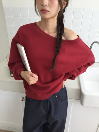 Delicate fit effortless chic off-shoulder sweatshirt