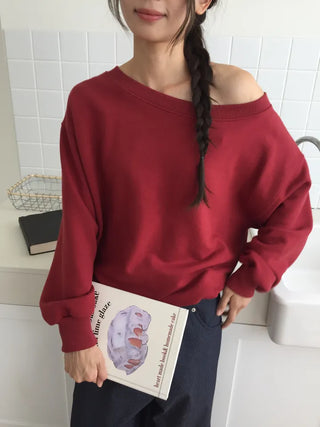 Delicate fit effortless chic off-shoulder sweatshirt