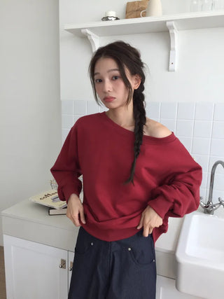 Delicate fit effortless chic off-shoulder sweatshirt