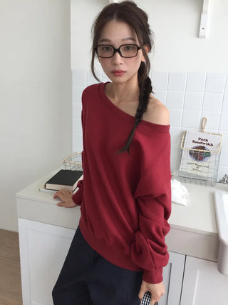 Delicate fit effortless chic off-shoulder sweatshirt