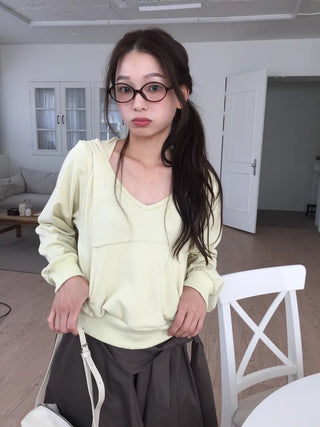 Delicate Yellow V-Neck Slim Hoodie