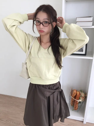 Delicate Yellow V-Neck Slim Hoodie