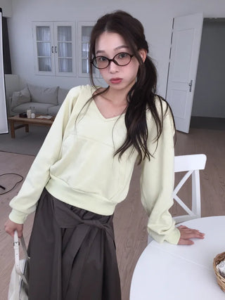 Delicate Yellow V-Neck Slim Hoodie