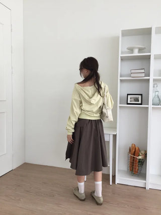 Delicate Yellow V-Neck Slim Hoodie