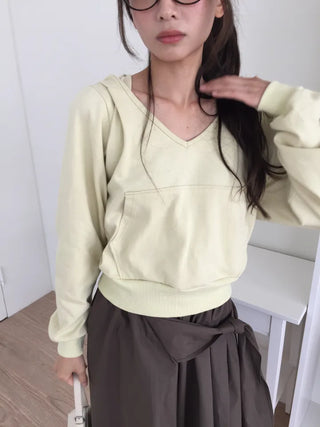Delicate Yellow V-Neck Slim Hoodie