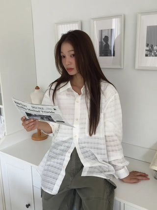 Natural Mood Delicate Fit Check See-through Shirt