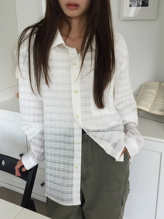 Natural Mood Delicate Fit Check See-through Shirt