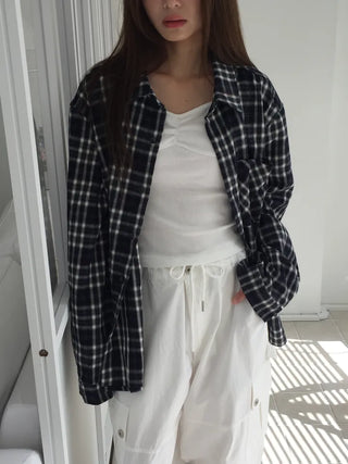 Loose-fit plaid shirt