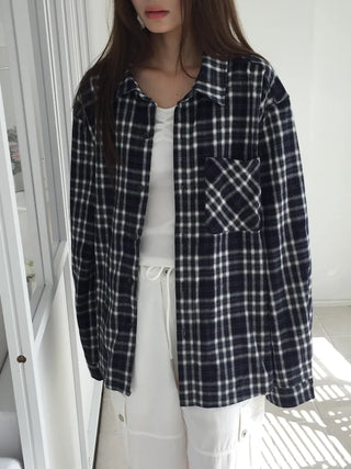 Loose-fit plaid shirt