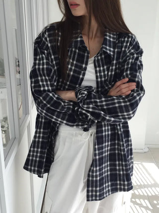 Loose-fit plaid shirt