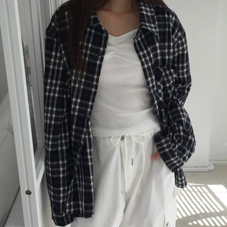 Loose-fit plaid shirt