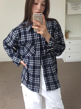 Loose-fit plaid shirt