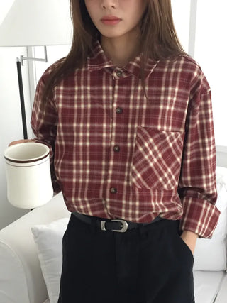 Loose-fit plaid shirt