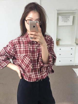 Loose-fit plaid shirt