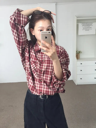Loose-fit plaid shirt