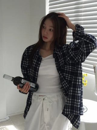 Loose-fit plaid shirt