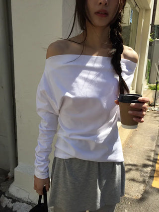 Slim Off-shoulder T-shirt