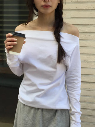 Slim Off-shoulder T-shirt