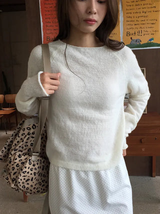 Delicate knit in soft pastel colors