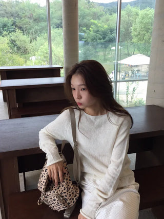 Delicate knit in soft pastel colors