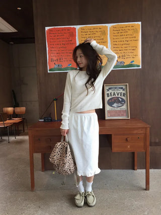 Girlfriend look polka dot frill skirt
