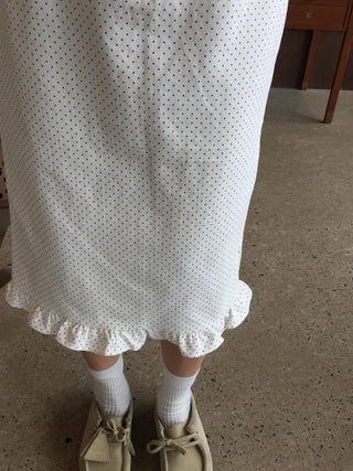 Girlfriend look polka dot frill skirt