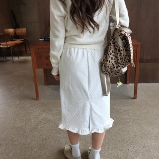 Girlfriend look polka dot frill skirt