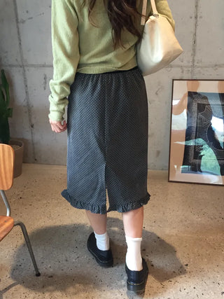 Girlfriend look polka dot frill skirt