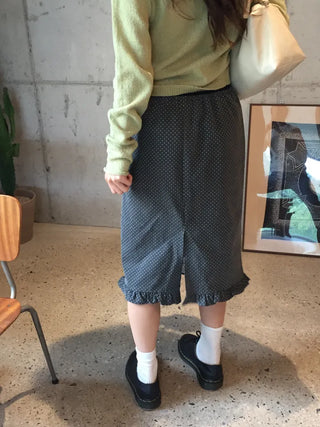 Girlfriend look polka dot frill skirt